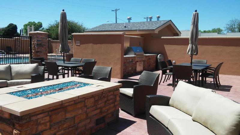Towneplace Suites By Marriott Carlsbad Eksteriør billede